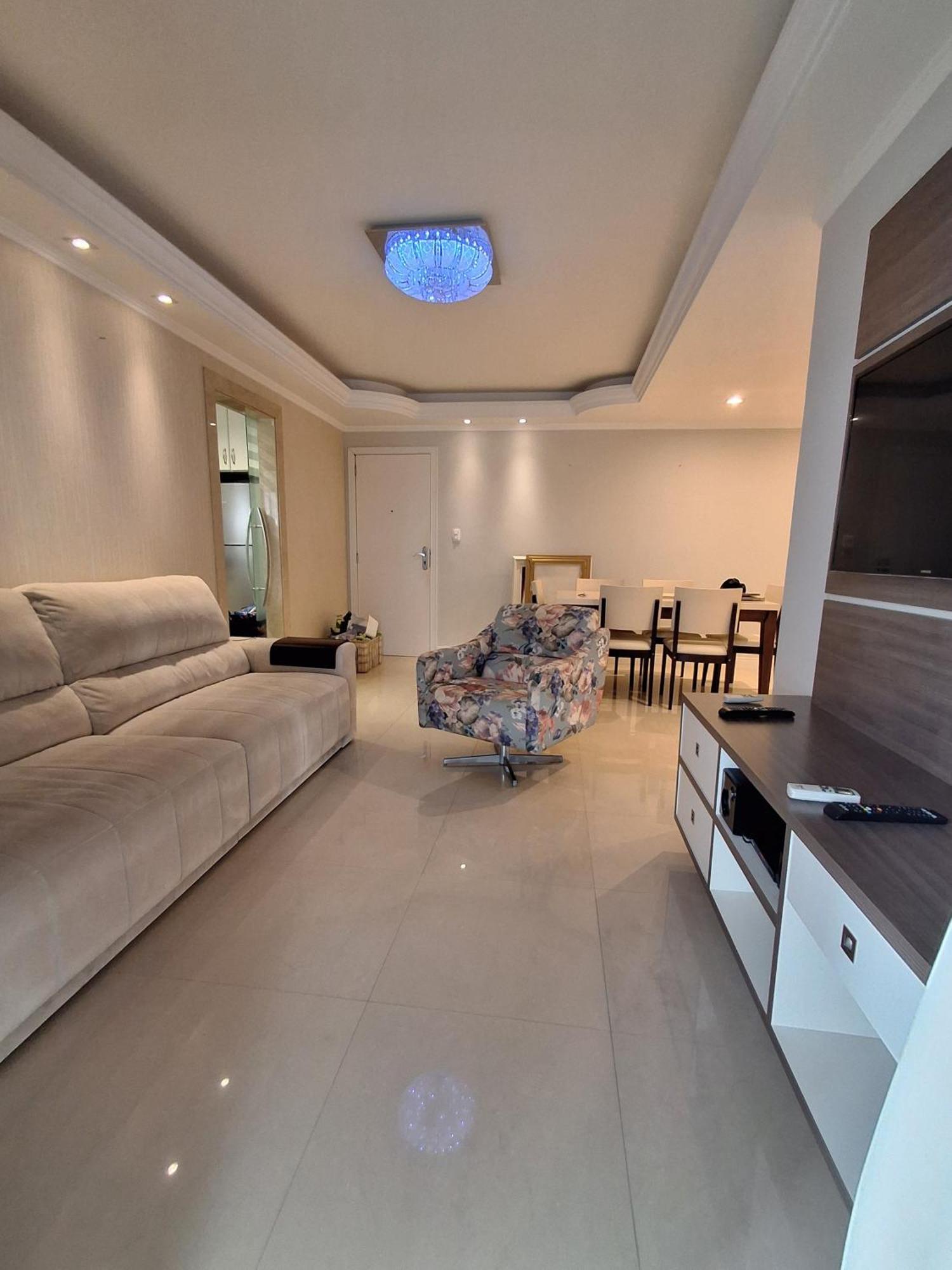 Apto Com Sacada Apartamento